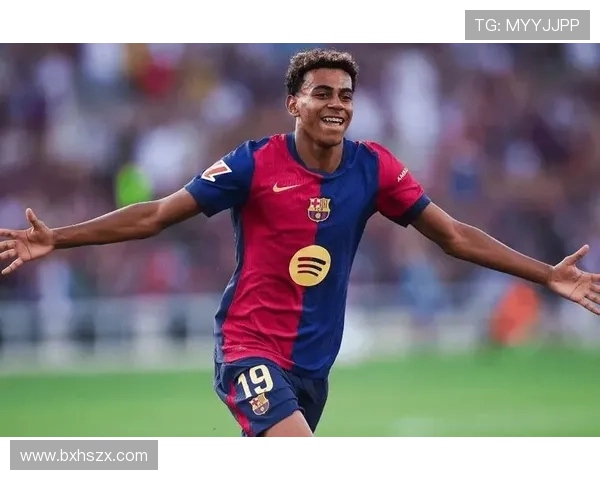 赫罗纳全队开场静止抗议海外赛 巴萨默契不攻全场气氛紧张